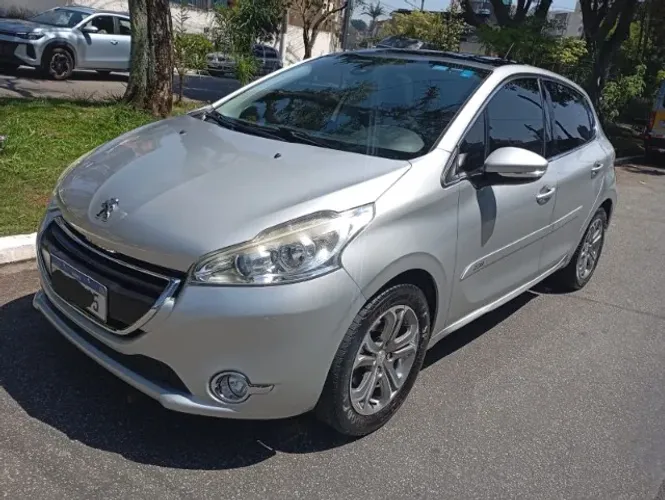 Peugeot 208 Griffe 1.6 Flex 16V 5P Mec. 2015
