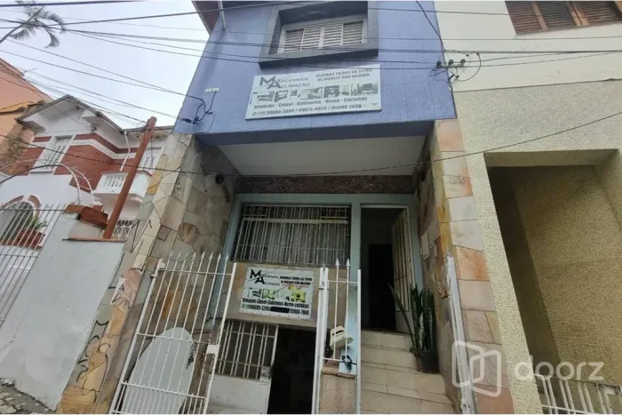 Imóvel na Oliveira Peixoto,18 com 3 dormitórios e 150m²
