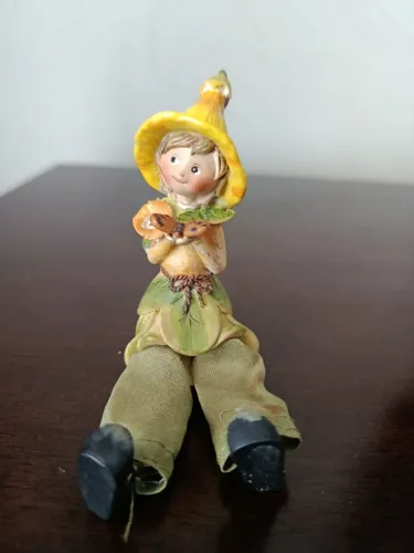Figura Decorativa - Boneca Perna Mole Borboleta 