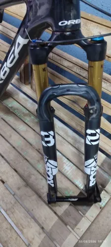 Suspensão Fox KASHIMA STEP CAST 32 BOOST 29