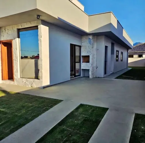 CASA À VENDA - NOVA EUROPA