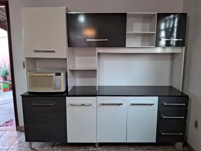 Armário e guarda roupa sem novos