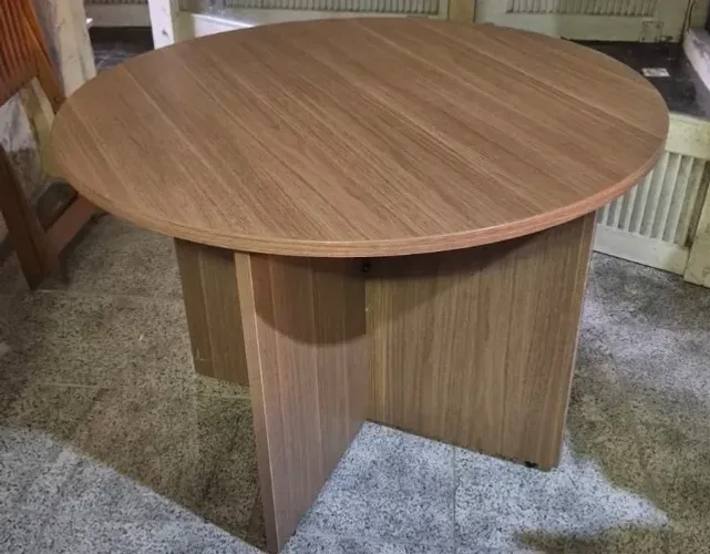 Mesa de escritório Reunião Redonda 4 Lugares Pé Painel - 73A X 110L