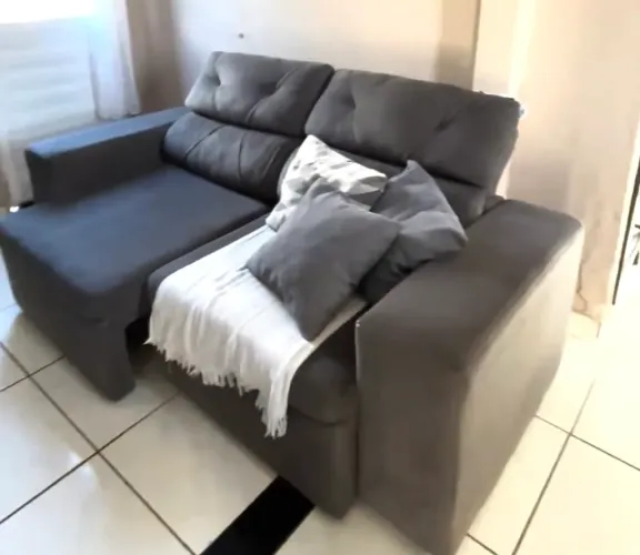 Vendo Sofá retrátil / reclinável