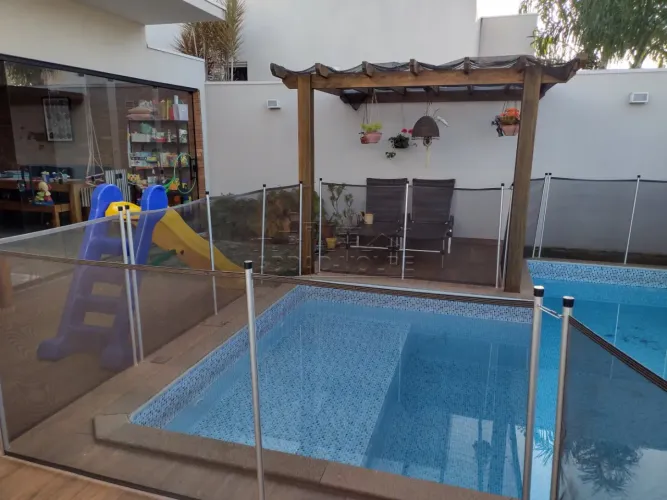 Casa Condomínio em Bauru