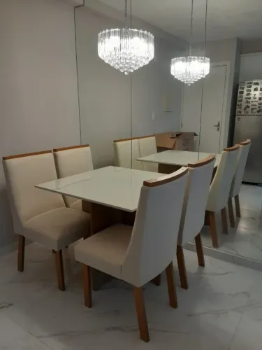 Mesa de 4 lugares com tampo de vidro a pronta entrega