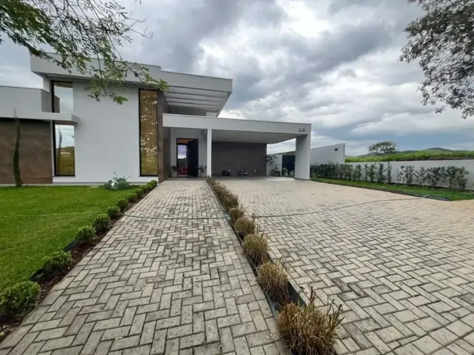 Casa Condomínio Reserva alto do Cataguá - Taubaté - 3 Dormitórios - 240m²