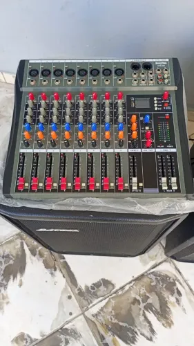 Mesa de som analógica de 08 canais+02 caixas ativa+passiva marca DATREL de 15" 600w (usada