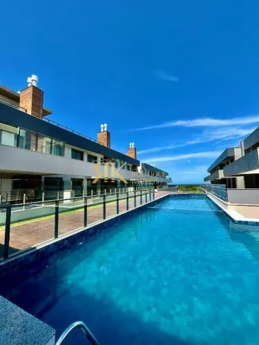 Cobertura Exclusiva Frente-Mar com Jacuzzi e Vista para o Mar | Iconic Home & Resort
