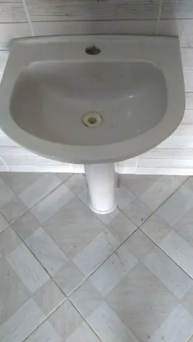 Lavatório com coluna, ótimas condições , tenho 4 conjunto