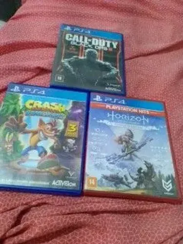Vende se jogos de PS4 semi novos