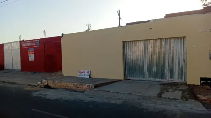 Casa a Venda: Av. Pastor Djair Guerra, Quadra 12 lote 8, Aroeiras - Teresina-Pi