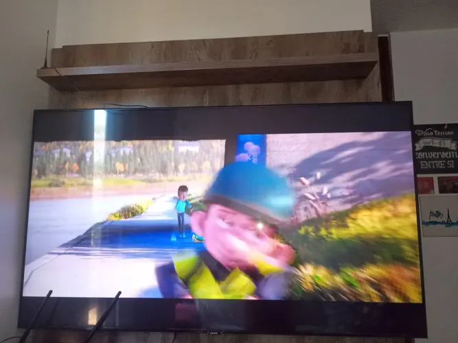Vendo ou troco com volta uma TV SAMSUNG CRISTAL 55 POLEGADAS