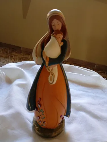 Escultura de Nossa senhora 