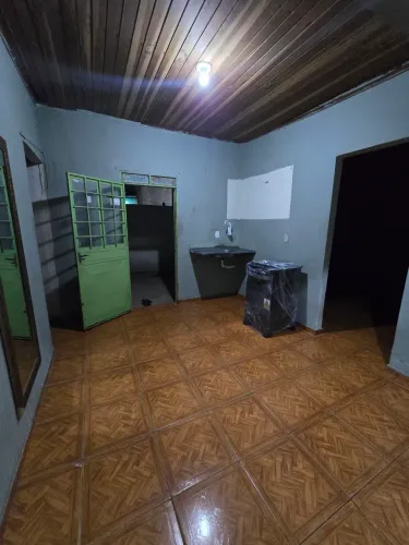 Aluga-se apartamento