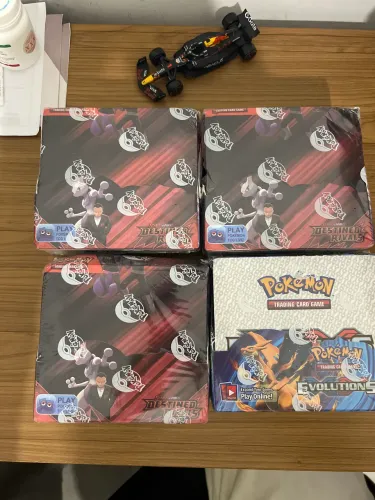 booster boxes Scarlet & Violet Destined Rivals e XY Evolutions