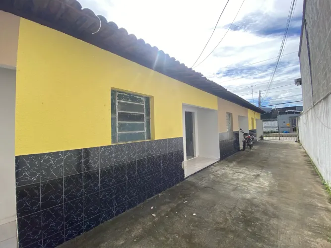 Aluga-se casa na Santa Lúcia - ÚLTIMA UNIDADE