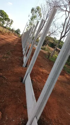 /construção/Muro de placas 