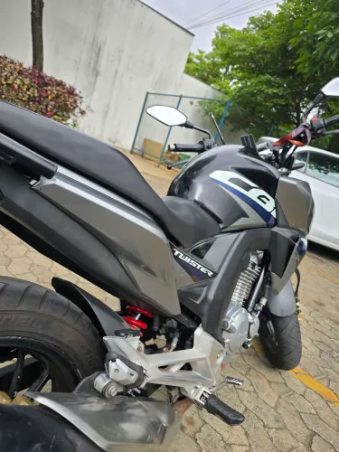OPORTUNIDADE TWISTER 250 4 MIL ABAIXO DA FIPE