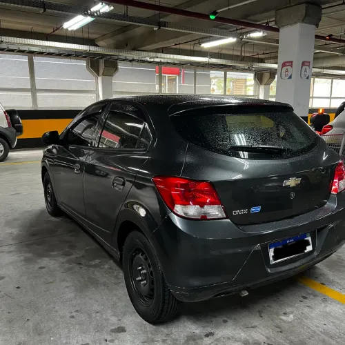 Chevrolet Onix JOY Hatch 1.0 8V Flex Mec. 4P 2018