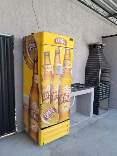 CERVEJEIRA VERTICAL GELA MUITO