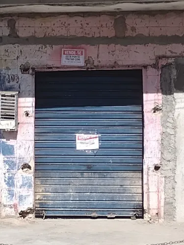 Porta pra comércio 300.