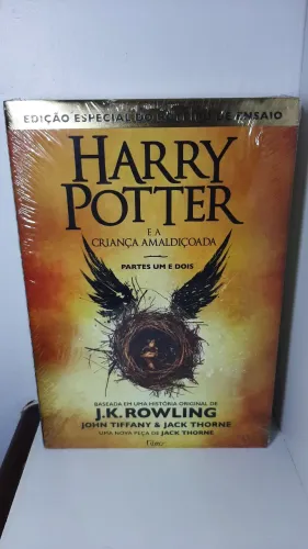 Livro Harry Potter e a criança amaldiçoada. Parte 1 e 2. Capa dura. Lacrado