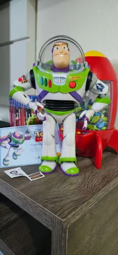 Toy Story - Buzz Lightyear Signature Collection