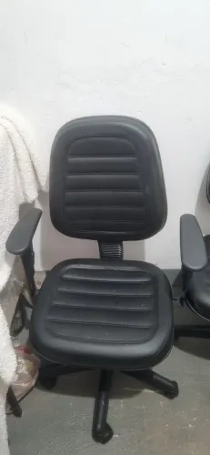 Vendo Cadeira de Escritório