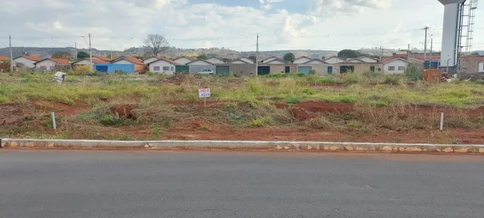 Vendo exelente lote no bairro jardim Vitória Guimarânia