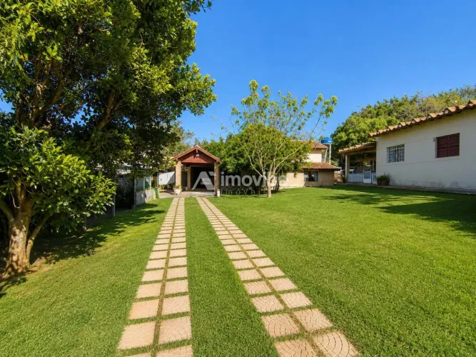 Chácara com 2 Casas à Venda em Limeira