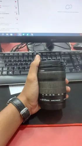 LENTE CANON EFS 18-135mm