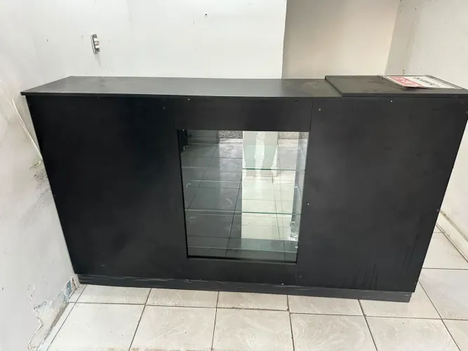 Vendo móveis para loja