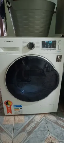 Máquina de lavar roupa Ecobuble 11kg Samsung ( não é lava e seca) somente lava.