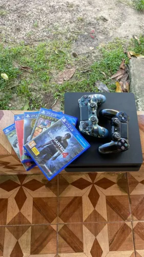 Play 4(5 jogos)6 controles 