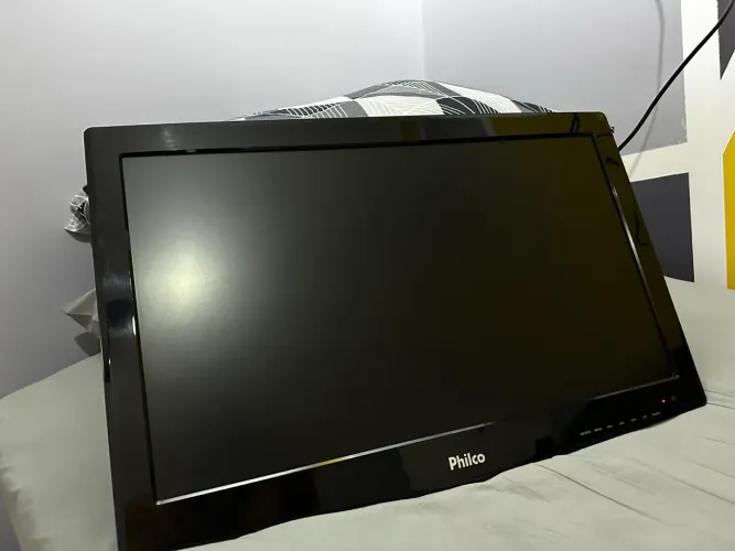 TV monitor Philco 24 polegadas - Leia o anúncio