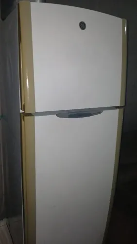 Vendo geladeira frosfre gelo seco
