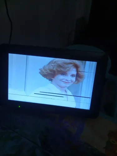 TV tomate de 9 polegadas tem  controle remoto  imagem de Led 