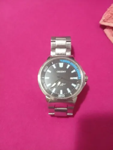 Vende-se um relógio orient 