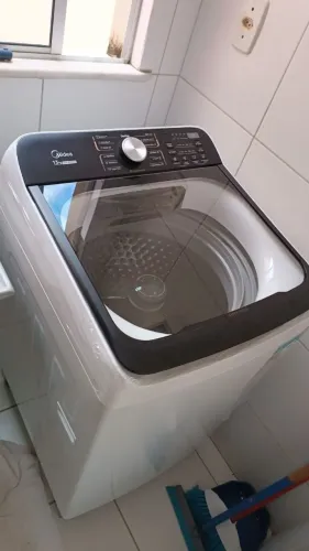 Vendo Máquina de lavar Midea, 13kg Inverter. Usada 4 meses