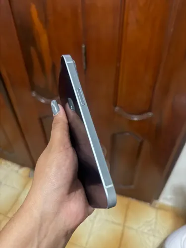 iPhone 15 normal