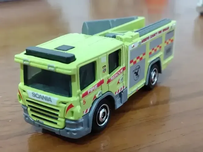 Miniatura Scania Bombeiro Matchbox