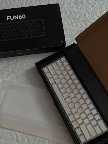 Teclado MonsGeek FUN60 Pro Branco