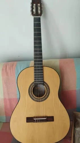 Violão Rozini Rx201 em perfeito estado, acompanha o saco.