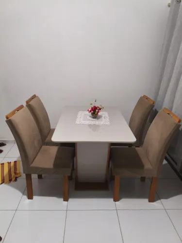 Mesa de jantar de vidro 