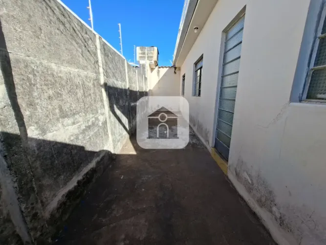 Casa para locação bairro Presidente Roosevelt