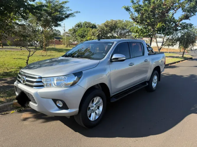 Toyota Hilux CD SRV 4X4 2.8 TDI Diesel Aut. 2017