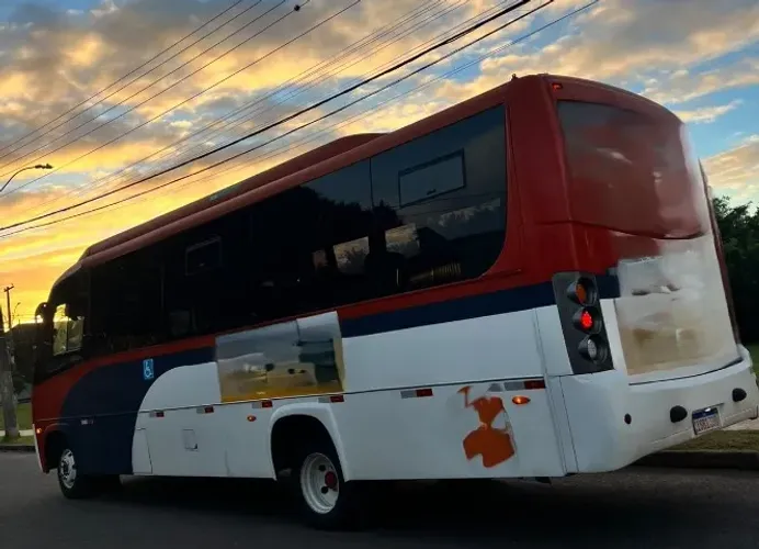 MB 915E 2011