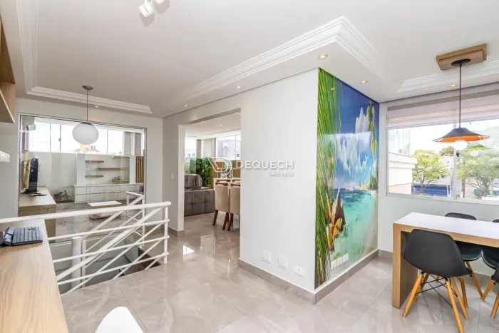 Duplex mobiliado com 2 suítes e churrasqueira no Juvevê