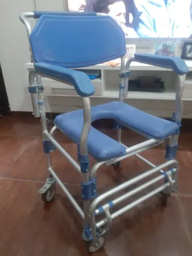 CADEIRA BANHO E HIGIENE ALUMINIO 150 KG